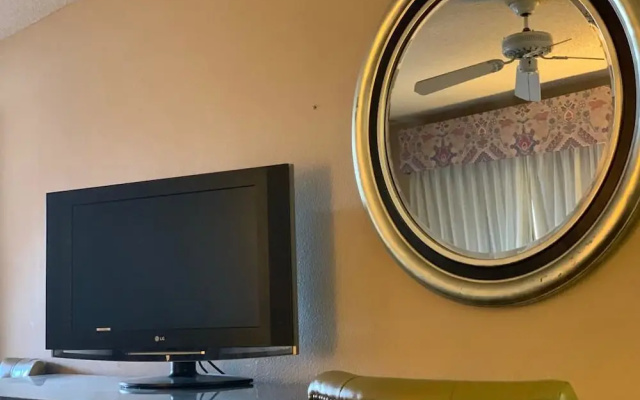 Calipatria Inn And Suites