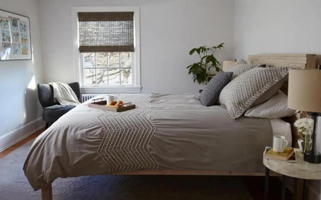 The Stony Brookside Bed & Bike Inn