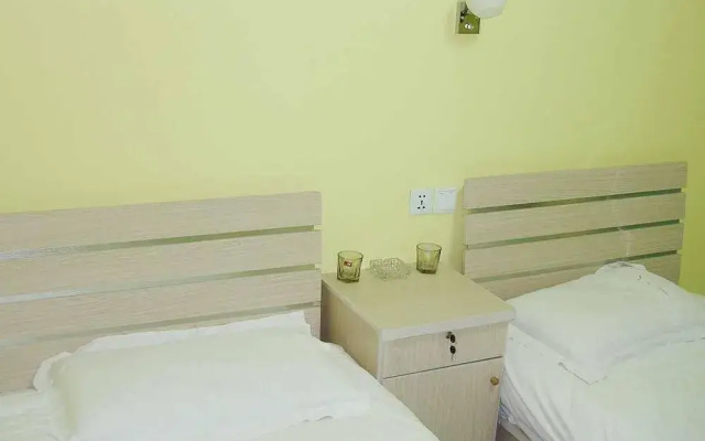 Qingdao Peninsula Impression Business Hotel