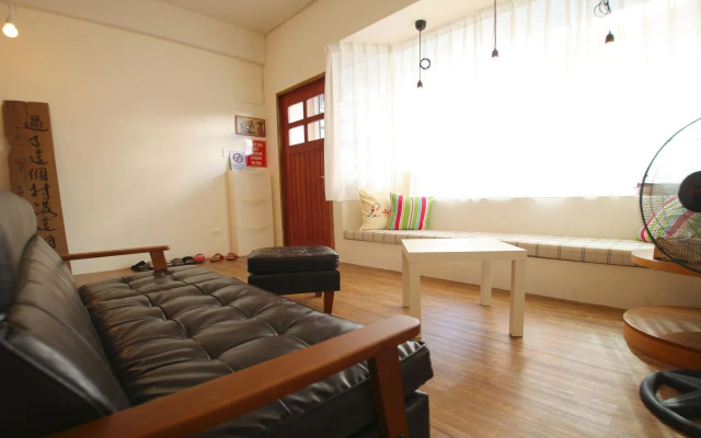 Cozy House Hostel