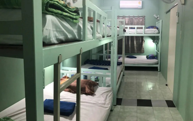 5 Minute Hostel