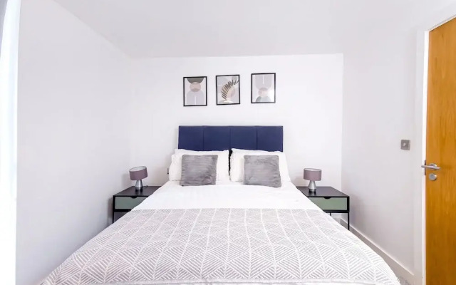 Cosy 2 Bedroom 2 Bath Apartment With Free Parking