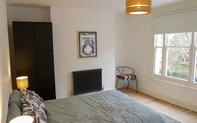 Elegant 2 Bed Close to Chatsworth Road