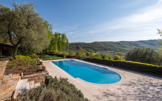 Beautiful Villa With Private Garden and Pool