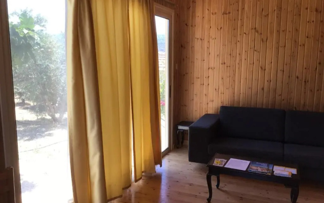 Pervolaris Cottages 2