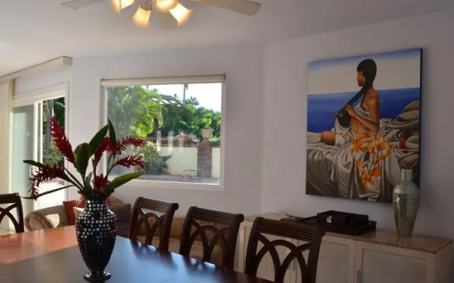 Lahaina Gate House