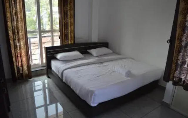 Tripstays 4085