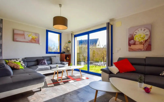 Seaside Villa With Pool in Moelan