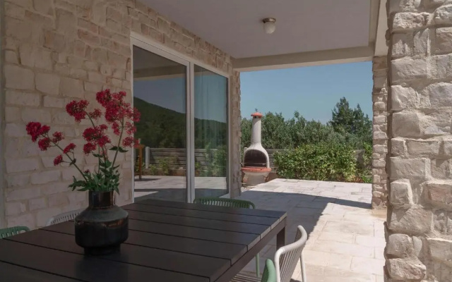 Villa Anouk