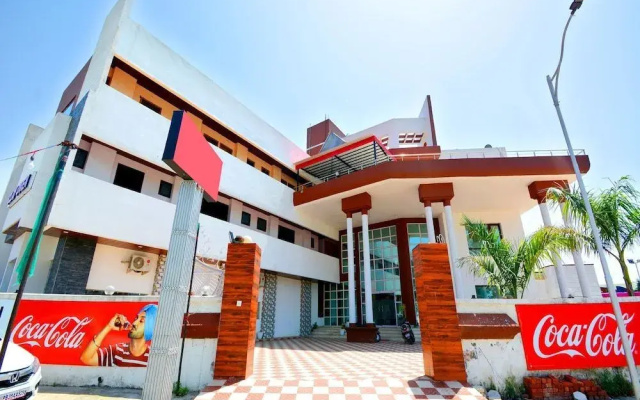 Kaler Regency by OYO Rooms
