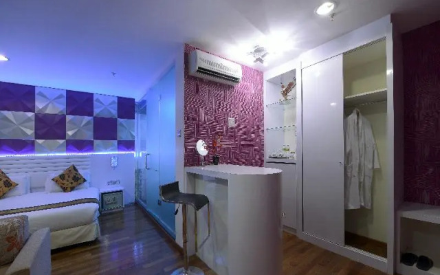Standard Double room (full double bed) · Hotel Bahagia — photo 11
