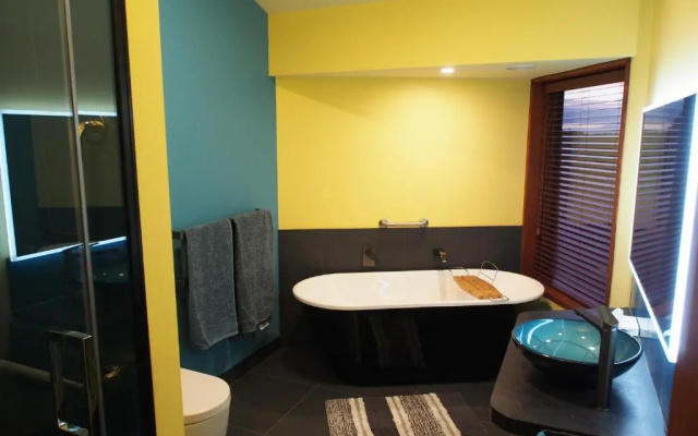Kotare Bandb (Adults Only)