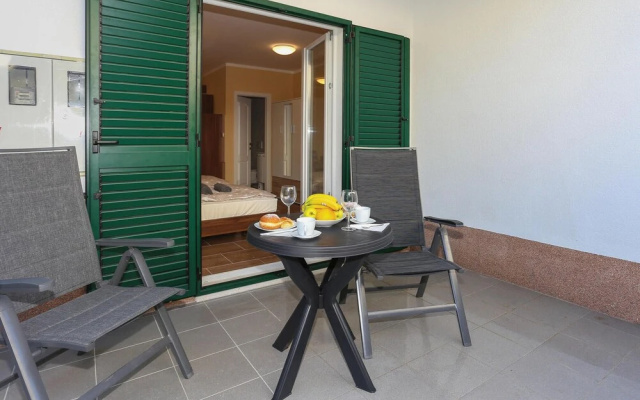 Stunning Apartment in Kastel Stari With Wifi