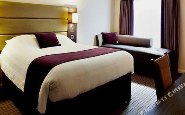 Premier Inn Stafford North - Spitfire