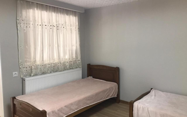 Guest House 35