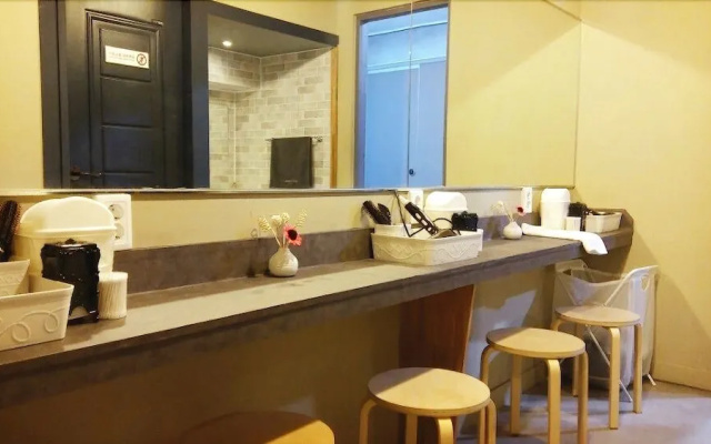 The Home Guest House - Hostel