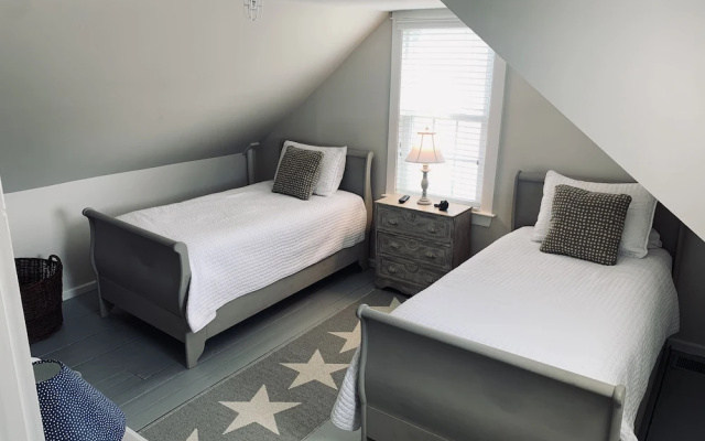 The Orchard House: Inn & Cafe