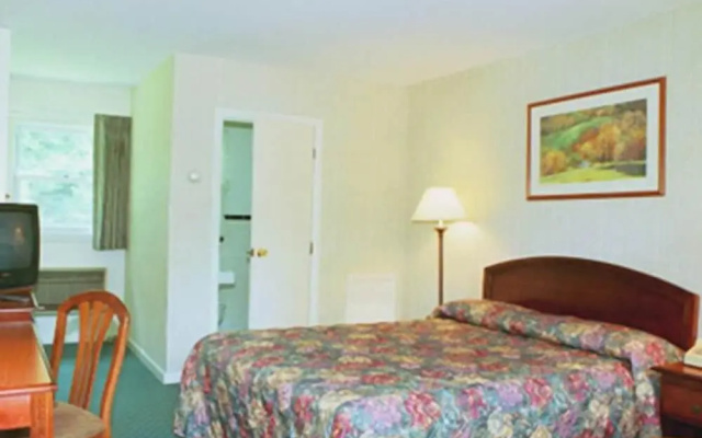 Hill - Brook Motel
