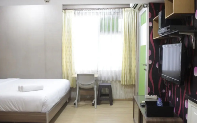 Stylish & Cozy Studio Apartment at Jarrdin Cihampelas