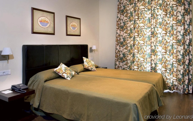 Hotel Moderno Puerta del Sol