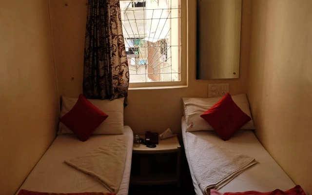 Hotel New India