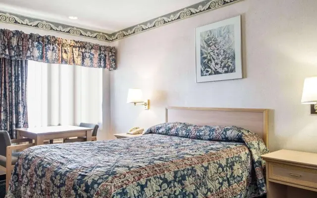 Rodeway Inn Monterey Near Fairgrounds