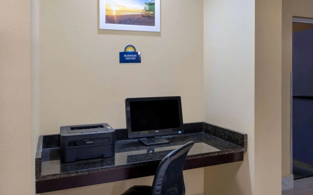 Days Inn by Wyndham Panama City