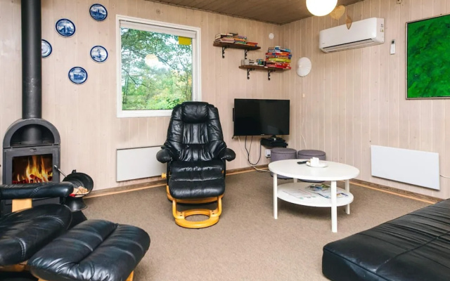 6 Person Holiday Home in Romo