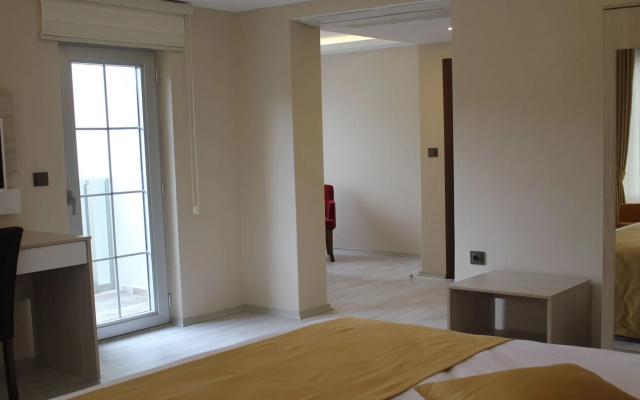 Gold Mina Hotel