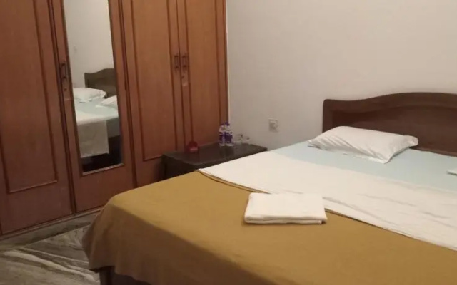 Shalom Guest House....Spacious room for 3 guests
