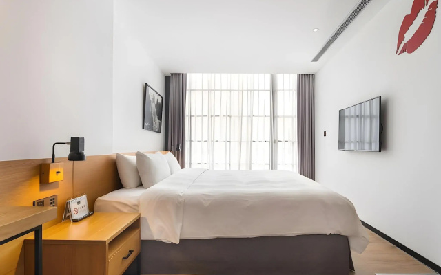 BlueSky Hotel