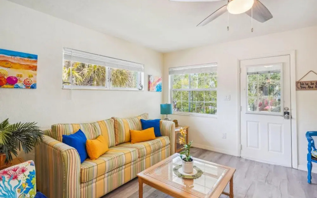 Beach Quarters #8