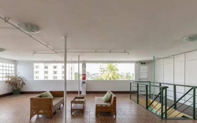 City Smiles Apartelle by OYO Rooms
