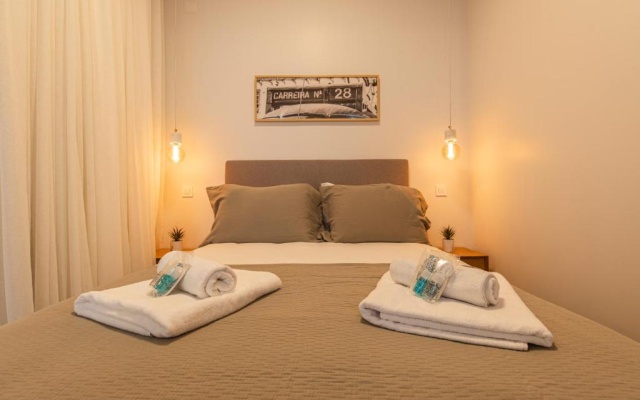 Upscale & Trendy flat in the Center