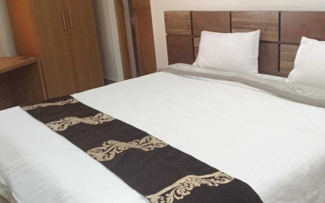 Saalak Suites On HIlltop