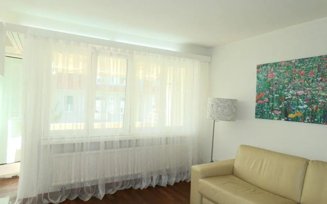 Stylish with Amazing Natural Light & Pocket WIFI