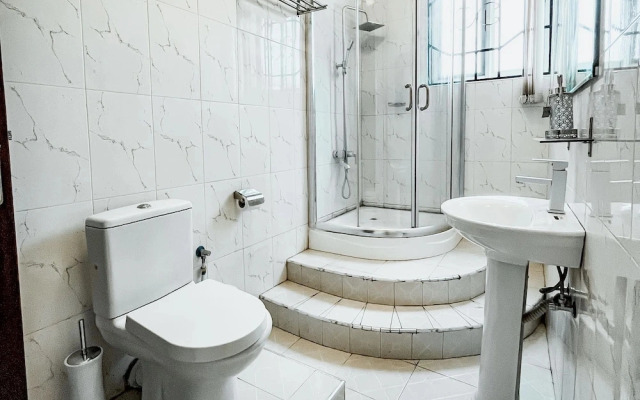 Aduk Guest House