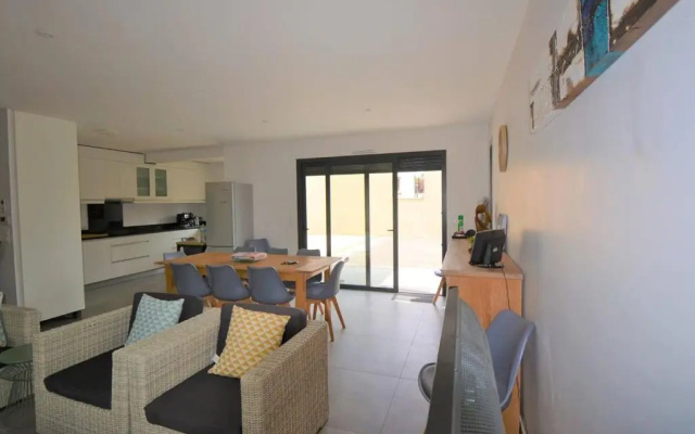 Maison Ruoms, 5 pièces, 8 personnes - FR-1-382-149