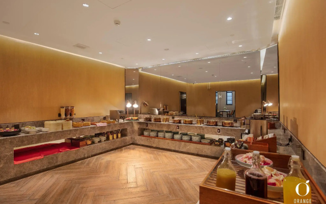 Orange Hotel (Beijing Yansha Liangma River)