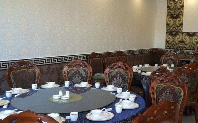 Xinbao Business Hotel