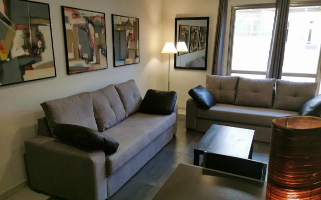 2V Luxury Apartment Near Beach