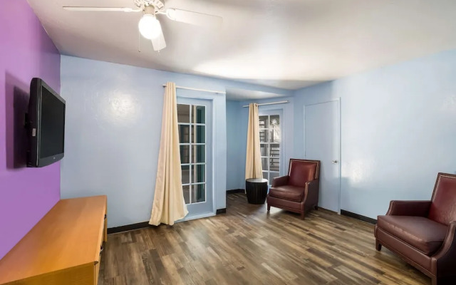 Days Inn & Suites Tucson AZ