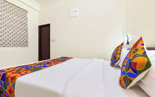 Fabhotel Silver Stay 04