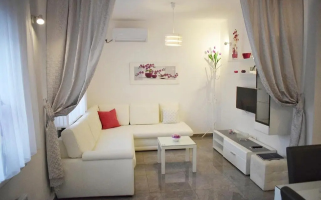 Apartment Radalj