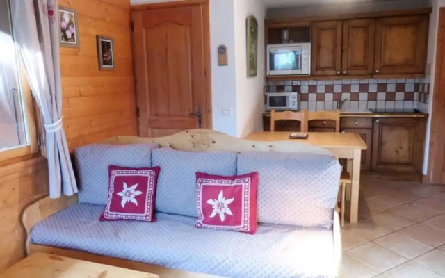 Apartment in Les Allues Near Forest Trails
