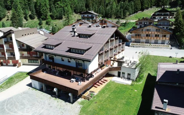 Alpina Mountain Resort