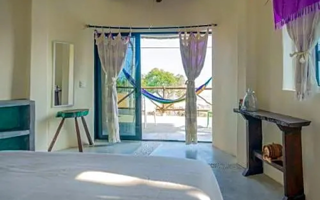 Pacific Nomads Earthbag House