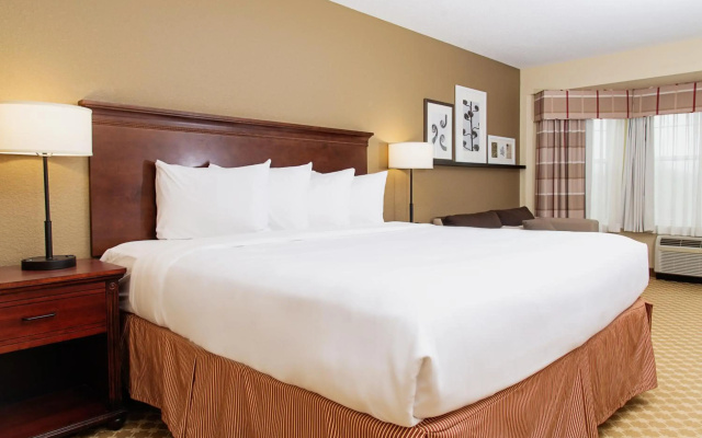 Country Inn & Suites by Radisson, Milwaukee West (Brookfield), WI