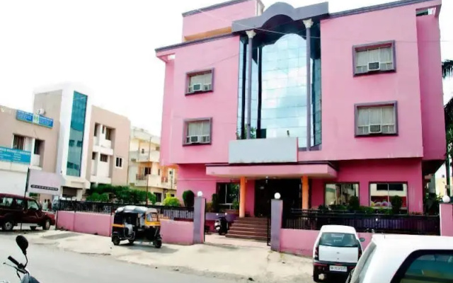 Vista Rooms at M.G.M College