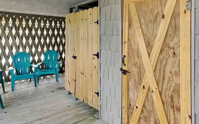 Pelican Nest by Topsail Realty